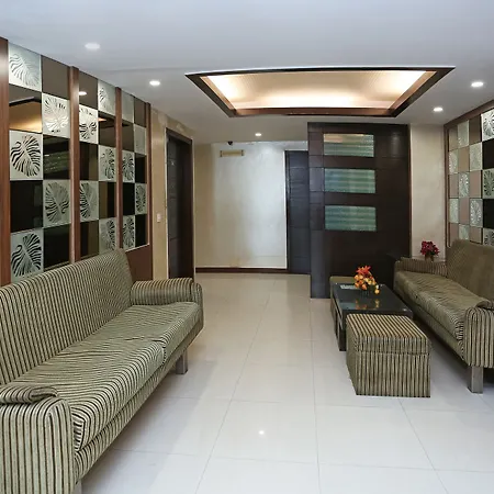 Oyo 11577 Hotel Crystal Retreat